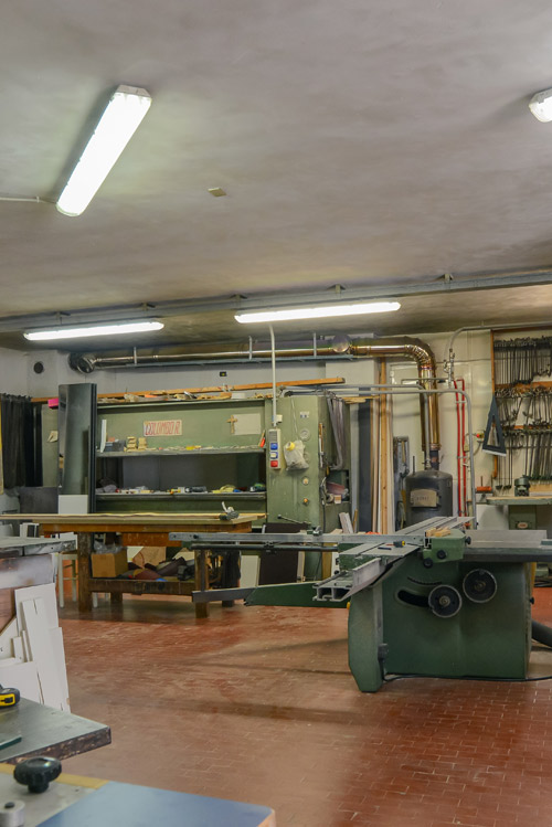 Laboratorio di falegnameria per arredamenti